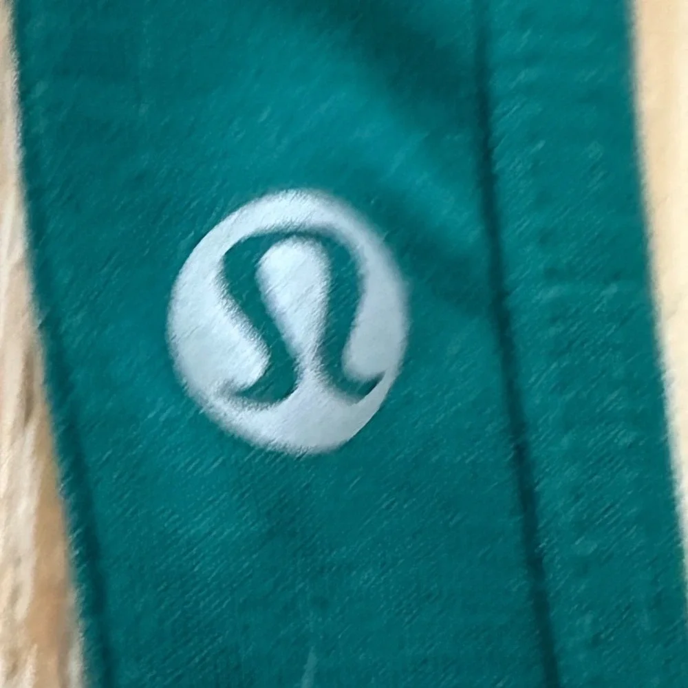 Lululemon Racerback Tank Top Teal Green Curved‎ Hem Athletic Workout  active - Picture 6 of 6